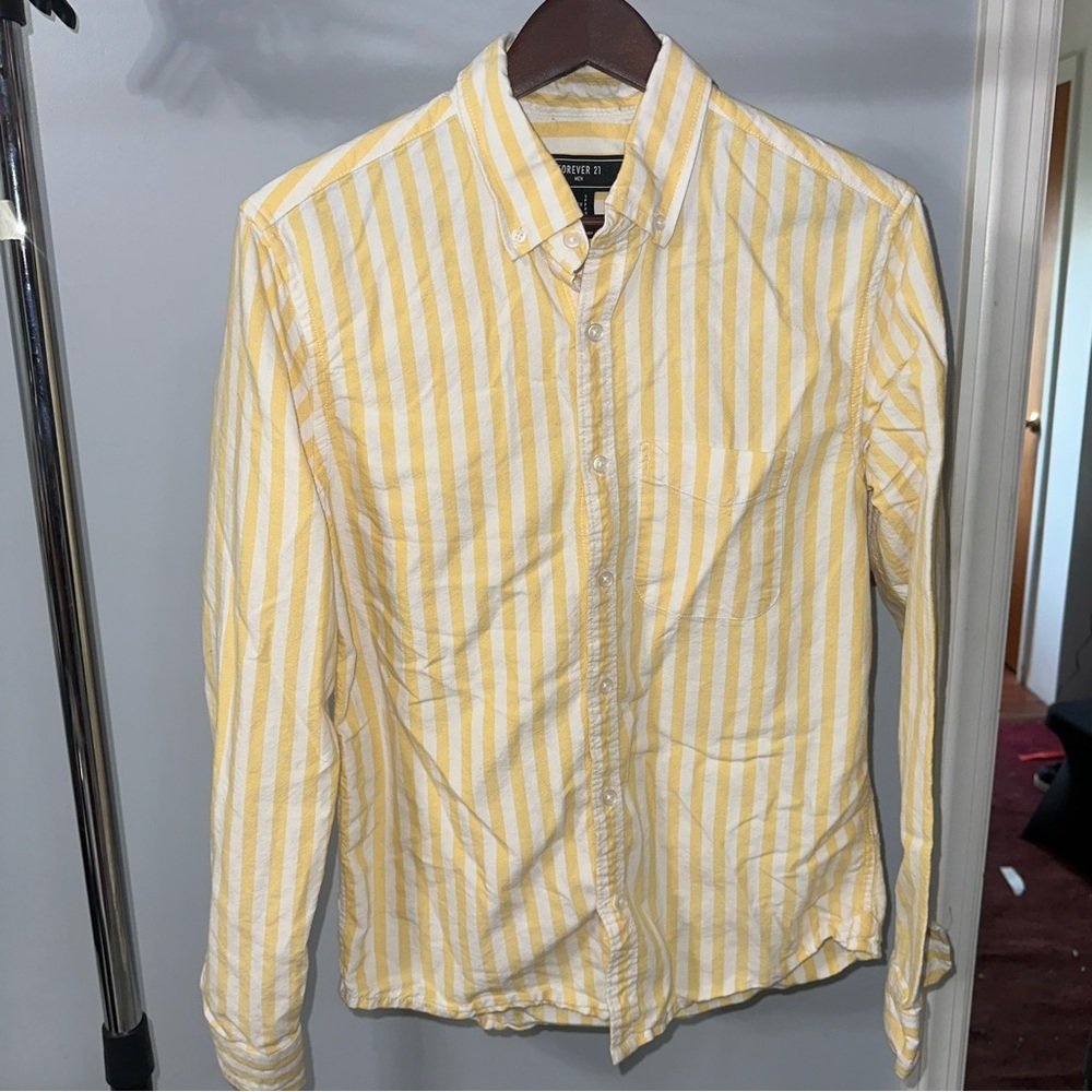 Forever 21 Men’s Striped Casual Button Down Shirt